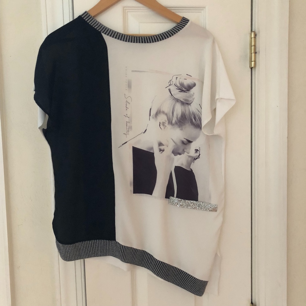 Zara Asymmetrical hem Graphic Shirt